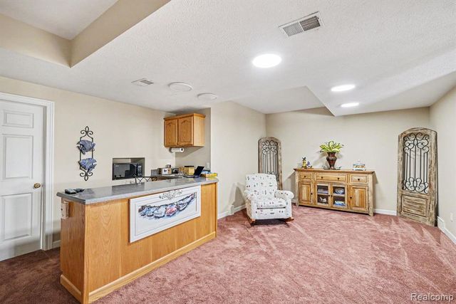 408 N Outlook Court, Perry, MI 48872