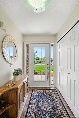 408 N Outlook Court, Perry, MI 48872