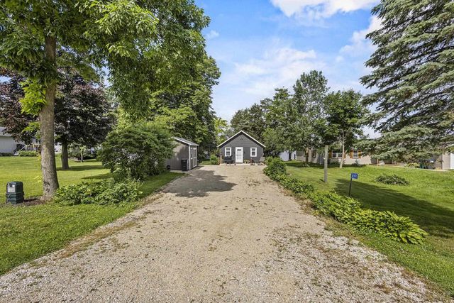 N2997 E Little Green Road, Markesan, WI 53946