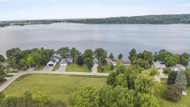 N2997 E Little Green Road, Markesan, WI 53946