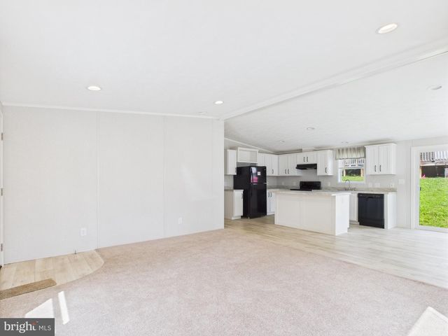 119 CHESTNUT HILL DR, York, PA 17408