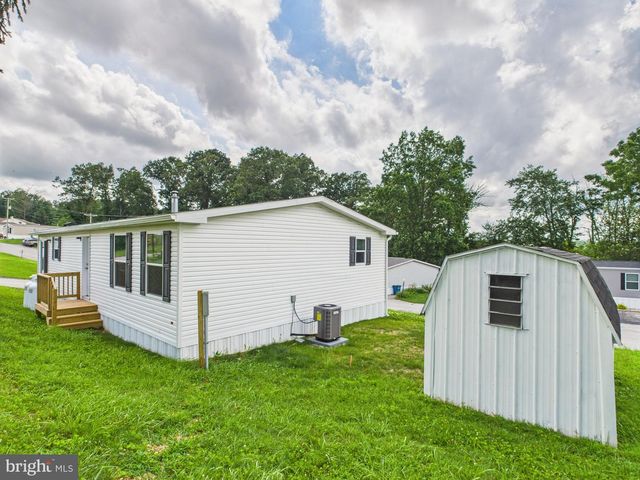 119 CHESTNUT HILL DR, York, PA 17408