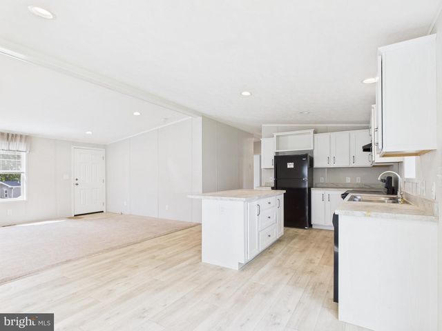 119 CHESTNUT HILL DR, York, PA 17408