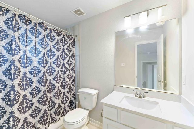 7002 Victorville Drive, Rosharon, TX 77583