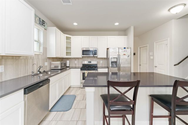 7002 Victorville Drive, Rosharon, TX 77583