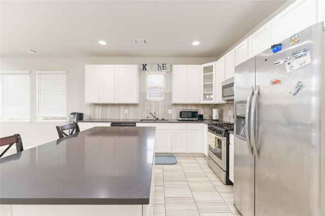 7002 Victorville Drive, Rosharon, TX 77583