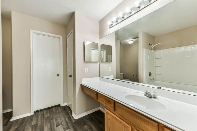 2746 Trinity Glen Lane, Houston, TX 77047