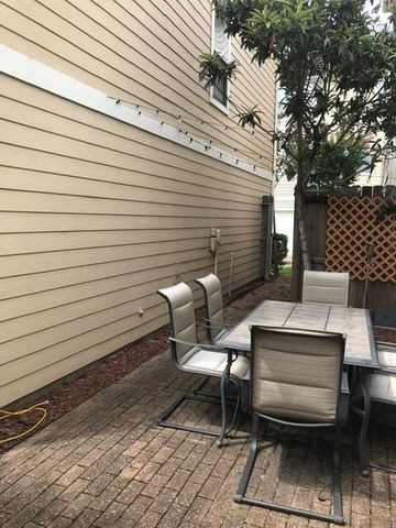2920 Clay Street, Houston, TX 77003
