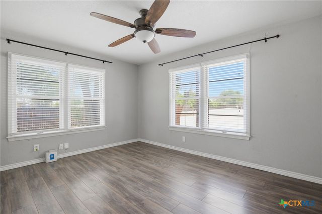 1225 N Unicorn Avenue, New Braunfels, TX 78130