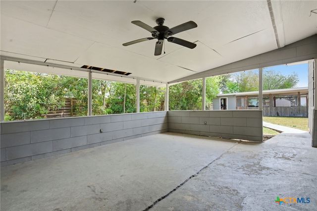 1225 N Unicorn Avenue, New Braunfels, TX 78130