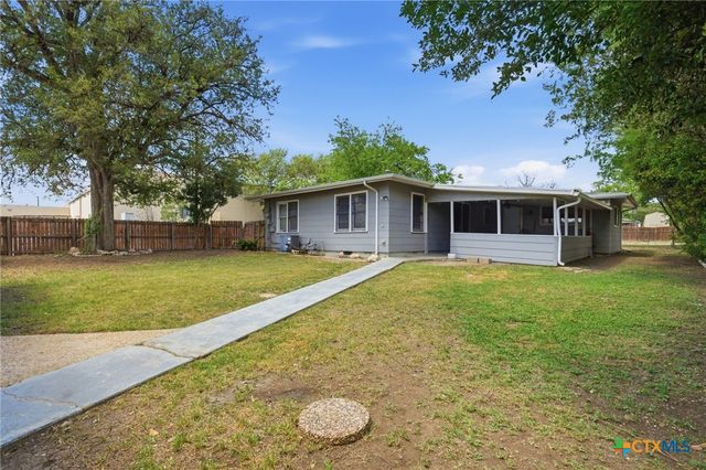 1225 N Unicorn Avenue, New Braunfels, TX 78130