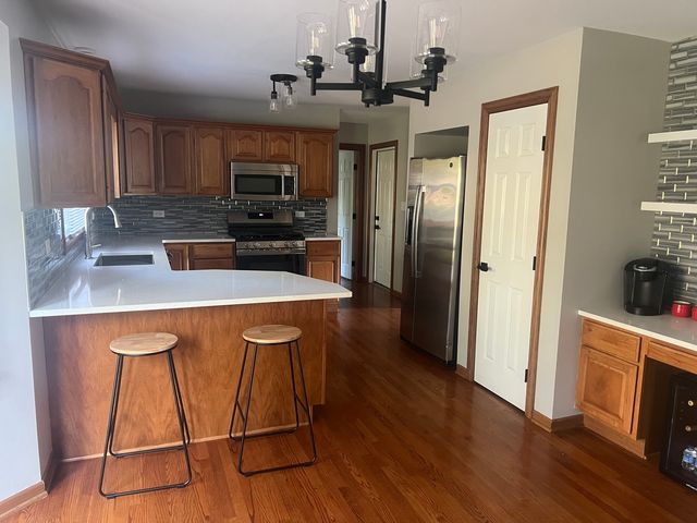 16954 Mohican Drive, Lockport, IL 60441