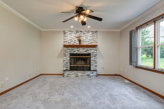 16954 Mohican Drive, Lockport, IL 60441