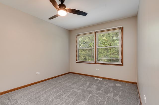 16954 Mohican Drive, Lockport, IL 60441