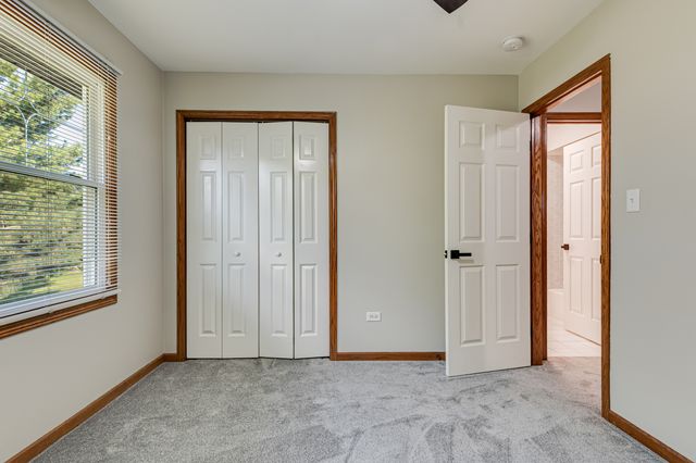16954 Mohican Drive, Lockport, IL 60441