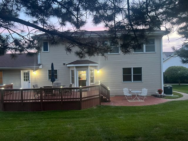 16954 Mohican Drive, Lockport, IL 60441