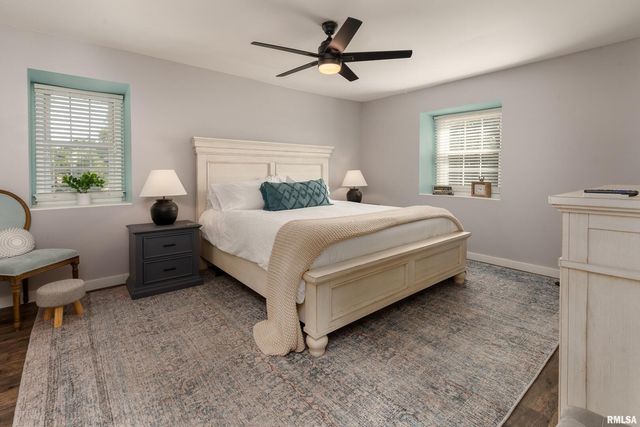 27 W Pinewood Drive, Carbondale, IL 62901