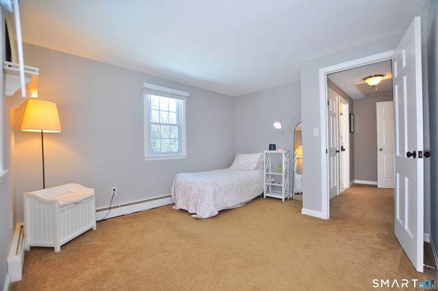 21 North Drive, Simsbury, CT 06070