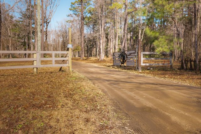 4294 River Road, Johns Island, SC 29455