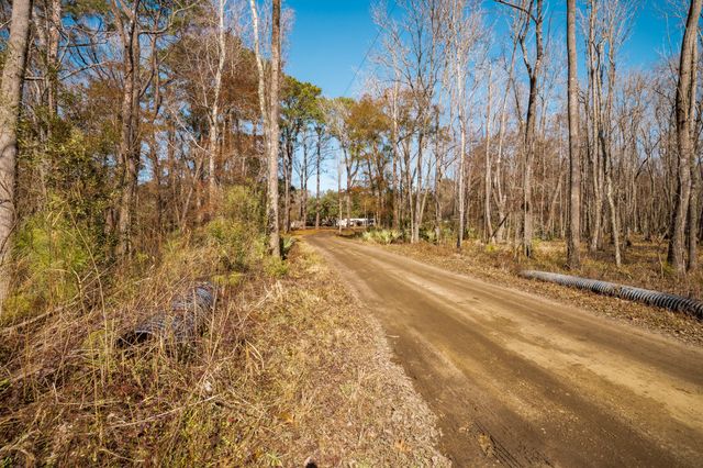 4294 River Road, Johns Island, SC 29455