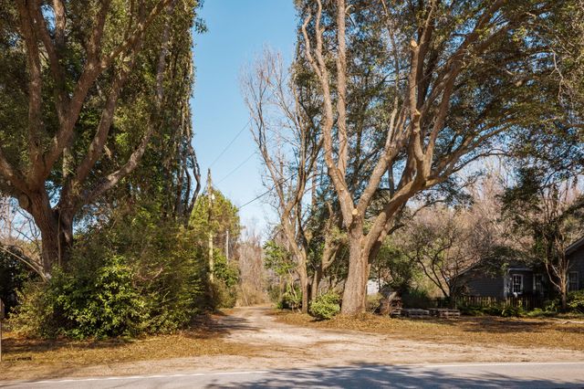 4294 River Road, Johns Island, SC 29455