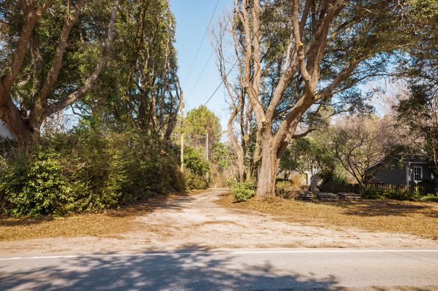 4294 River Road, Johns Island, SC 29455