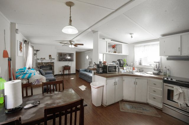 4294 River Road, Johns Island, SC 29455