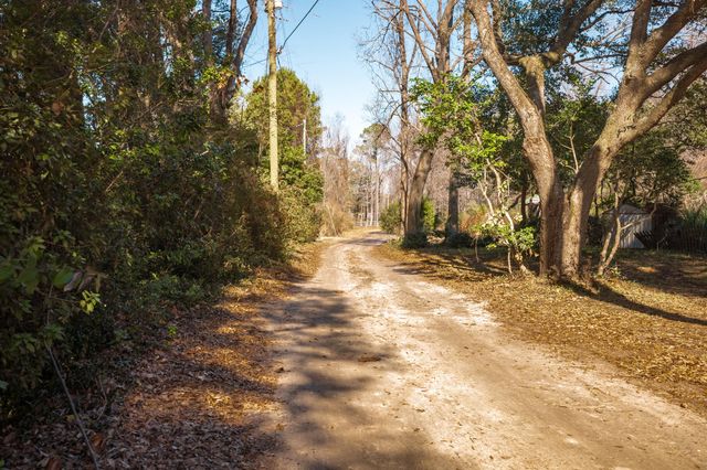 4294 River Road, Johns Island, SC 29455