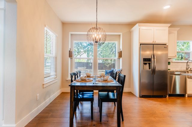 32 Coffee Circle, Pottsboro, TX 75076
