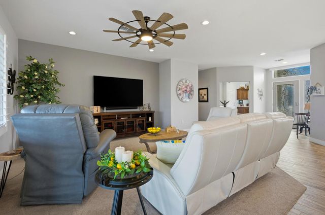 35235 Inverness Avenue, Palm Desert, CA 92211