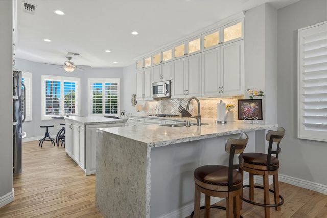 35235 Inverness Avenue, Palm Desert, CA 92211