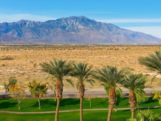 35235 Inverness Avenue, Palm Desert, CA 92211