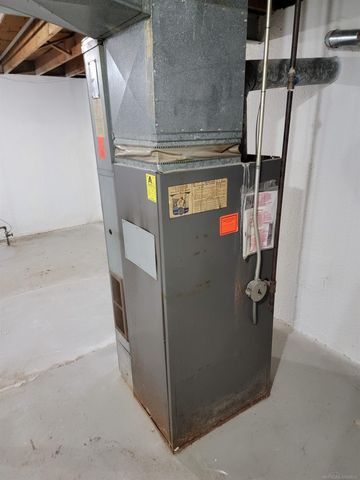 18015 Edgefield Street, Clinton Twp, MI 48035