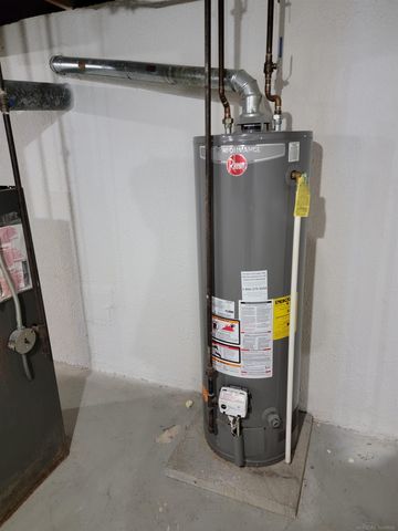 18015 Edgefield Street, Clinton Twp, MI 48035