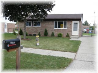 18015 Edgefield Street, Clinton Twp, MI 48035