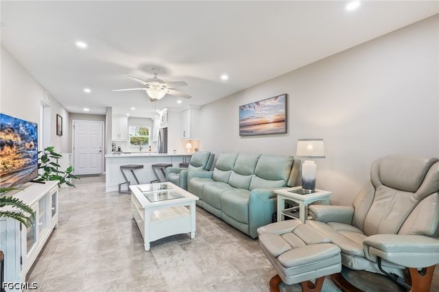 16007 Davis RD 511, Fort Myers, FL 33908