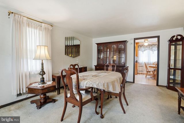 70 SMITHFIELD AVE, Lawrence, NJ 08648