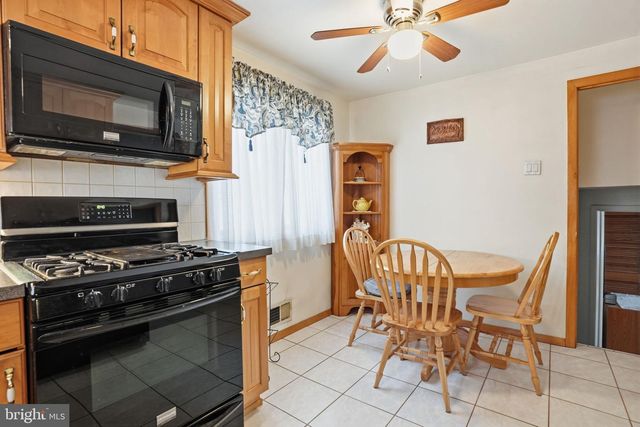 70 SMITHFIELD AVE, Lawrence, NJ 08648