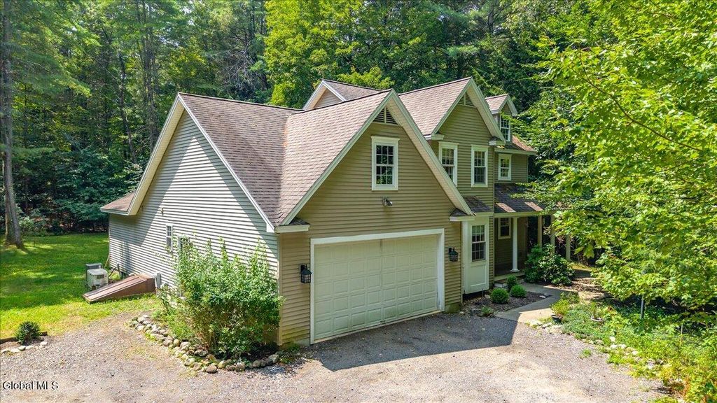 20 Lester Lane, Greenfield, NY 12850