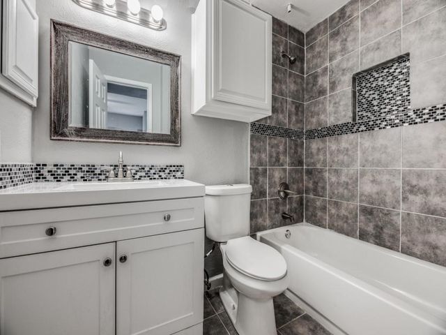 8601 Park Lane 416, Dallas, TX 75231