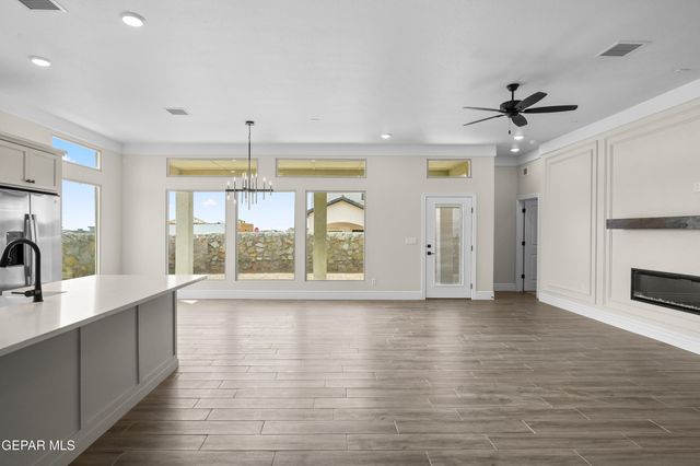 13371 Jeff Winton Drive, El Paso, TX 79928