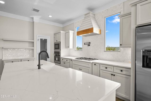 13371 Jeff Winton Drive, El Paso, TX 79928