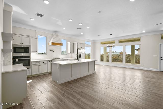 13371 Jeff Winton Drive, El Paso, TX 79928