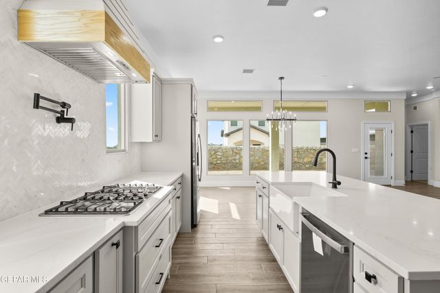 13371 Jeff Winton Drive, El Paso, TX 79928