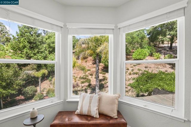 143 Mount Kennedy Dr, Martinez, CA 94553