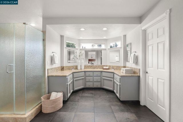 143 Mount Kennedy Dr, Martinez, CA 94553