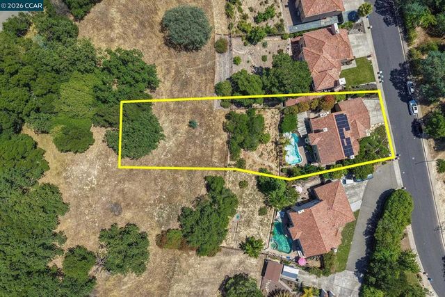 143 Mount Kennedy Dr, Martinez, CA 94553