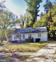 9 VICKY CT, Hamilton, NJ 08610