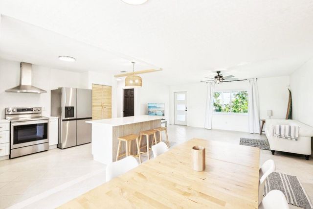 2007 NE 21st Terrace E, Jensen Beach, FL 34957