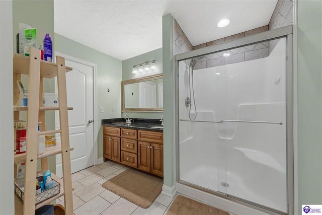 16 Brentwood Drive, Elizabethtown, KY 42701